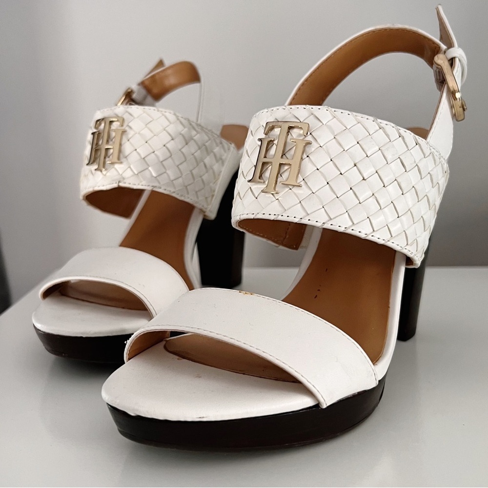 Tommy Hilfiger Twevely Woven Chunky Heeled Sandal (Sz 6)